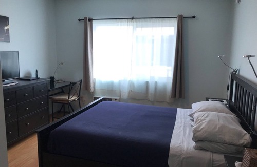 North Hollywood Apartment | North Hollywood / Burbank Townhouse