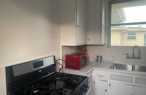 North Hollywood Apartment | North Hollywood Charmer