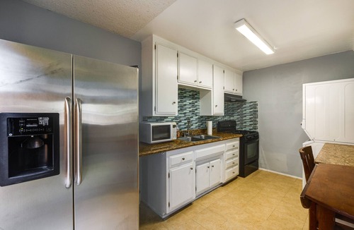 NoHo Arts District House | North Hollywood Home ~ 3 Mi to Universal Studios!