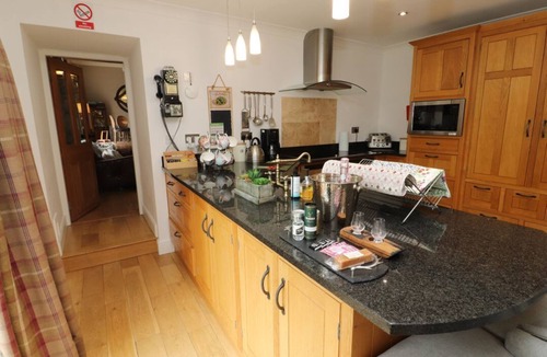 Annan House | North Lodge: Idyllic Retreat Near Brydekirk