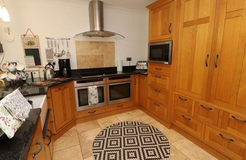 Annan House | North Lodge: Idyllic Retreat Near Brydekirk