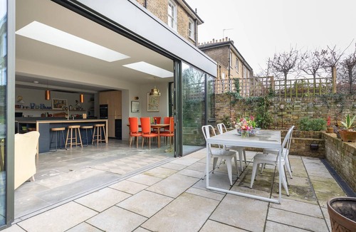 De Beauvoir Apartment | Northchurch Terrace by onefinestay