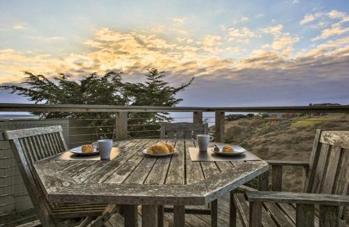 Dillon Beach House | Northern Lights! Hot Tub! Game Room! Expansive and Spacious!