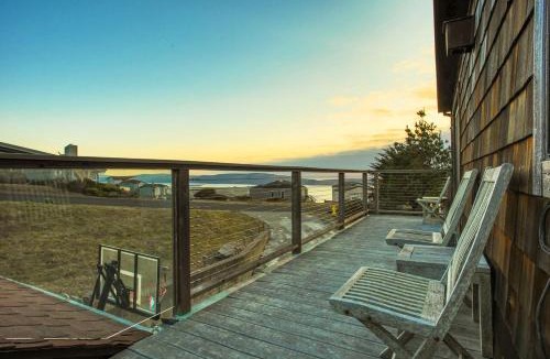 Dillon Beach House | Northern Lights! Hot Tub! Game Room! Expansive and Spacious!