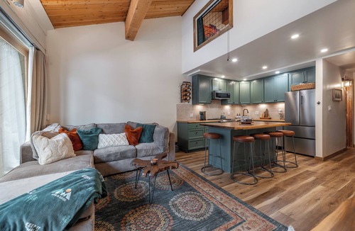 Truckee Condo | Northstar Village Condo Walk to Lift 2BA