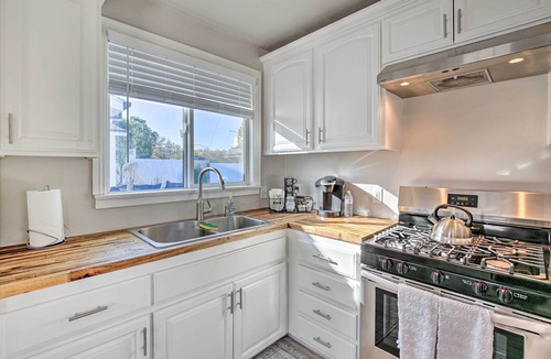 Norwalk House | Norwalk Retreat w/Pool ~ 11 Mi to Disneyland Park