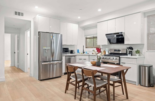 Westlake South Apartment | Not affected by the fire/Modern 5BR Home with Parking, Near LA Attractions #4