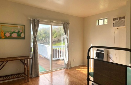 Ukiah House | nVery serene gated home on hill