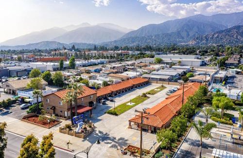 Monrovia Hotel | Oak Park Motel