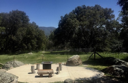 Mariposa House | Oak Rock Hideaway ~ A Tranquil Mountain Setting With Easy Access To Yosemite
