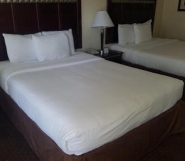 Monrovia Hotel | Oak Tree Inn