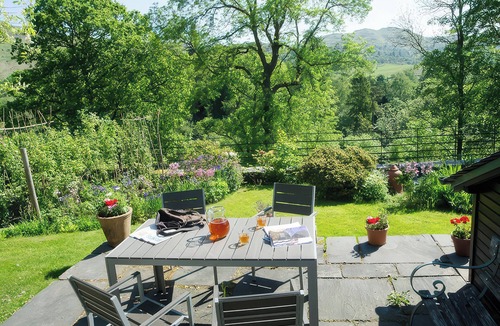 Elterwater Cottage | OAKBANK, family friendly, with open fire in Elterwater
