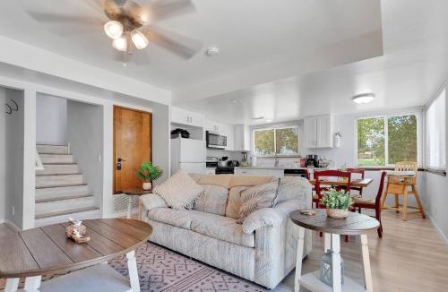 Victorville Apartment | Oasis Condo on the Fairway
