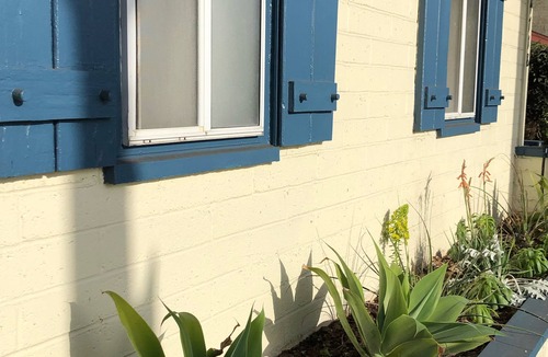 Ocean Beach Apartment | Ocean Beach #2 ‘Garden’ Cozy Cottage - Walk to the beach!