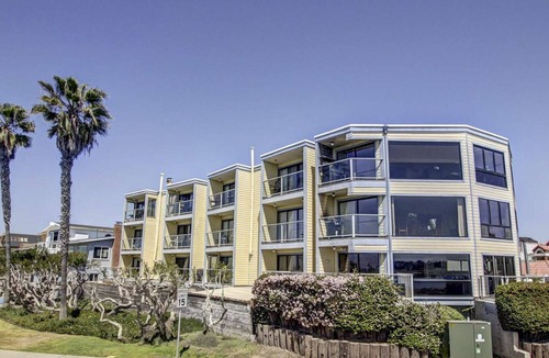 South Mission Beach Condo | Ocean Front View - Steps from the beach!