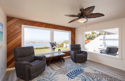 McKinleyville House | Ocean's Edge - Tropical Oceanview Oasis