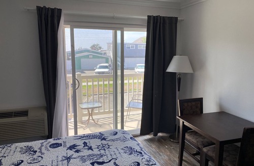 Sunset Beach Hotel | Ocean Surf Inn & Suites