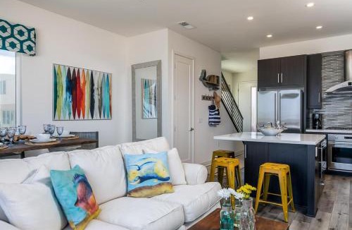 Imperial Beach House | Ocean View 3 Bedrooms Condo, just steps from the park, pier & water!
