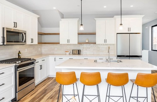 South Mission Beach House | OCEAN VIEW - 6 br/Sleeps 18