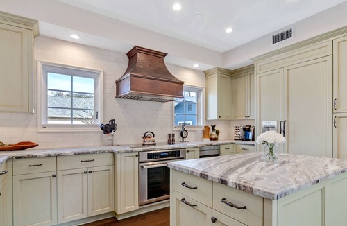 Old Towne House | Ocean-view dream with rooftop deck & balcony with fireplace - walk to beach