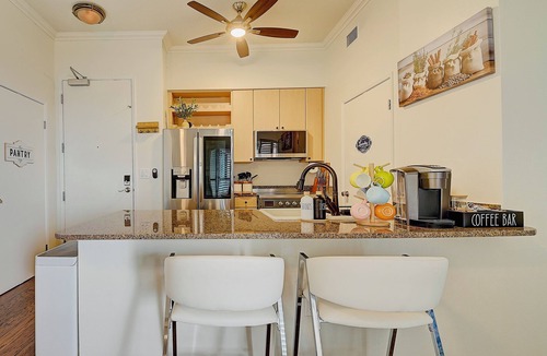 Downtown Long Beach Condo | Ocean View Oasis next to Beach and Convention Center with free parking