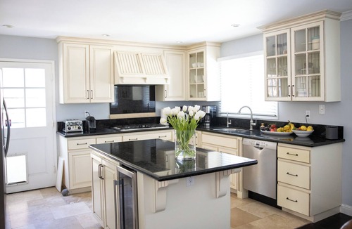 The Mesa House | Ocean View spacious four bedroom home on the Mesa in Santa Barbara.