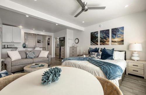 Laguna Beach House | Ocean VIEWS! Steps from Victoria Beach, Lux Design