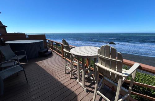 Smith River House | Oceanfront Cabin 9 With Jacuzzi & Awesome Views