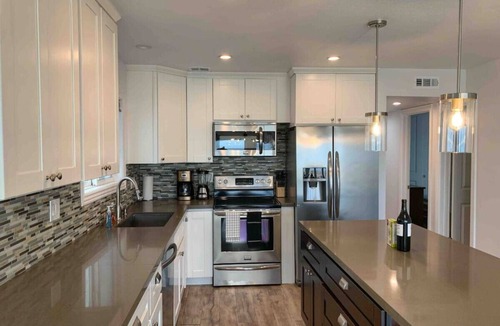 Sunset Beach House | Oceanfront Condos | 2Entries | Views | On The Sand | Pets