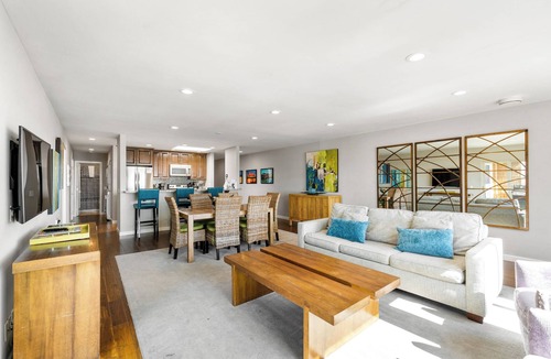 Balboa Peninsula Condo | Oceanfront condo with panoramic ocean views