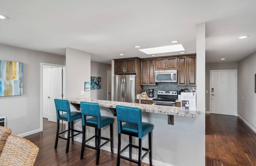 Balboa Peninsula Condo | Oceanfront condo with panoramic ocean views