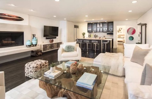 Malibu House | Oceanfront Contemporary Home on Private Beach!