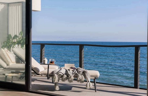 Eastern Malibu House | Oceanfront Home with Hot Tub and Rooftop Terrace