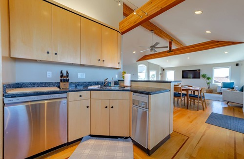 Shelter Cove House | Oceanfront Luxurious Home, Pet Friendly, Hot Tub, Fly In and Walk from Airstrip
