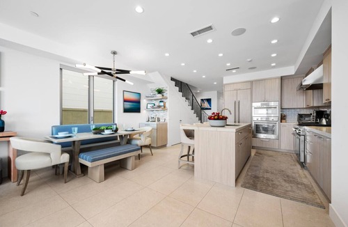 West Newport House | Oceanfront Luxury on the Sand