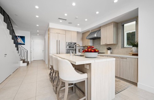 West Newport House | Oceanfront Luxury on the Sand