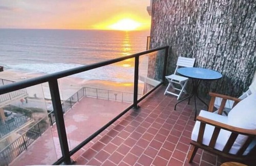 South Redondo Apartment | Oceanfront oasis