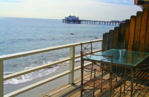 Eastern Malibu Apartment | Oceanfront Views Get-Away Carbon Beach - Starfish