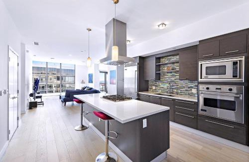 Santa Ana Apartment | Oceanview 25th Floor Luxury Penthouse