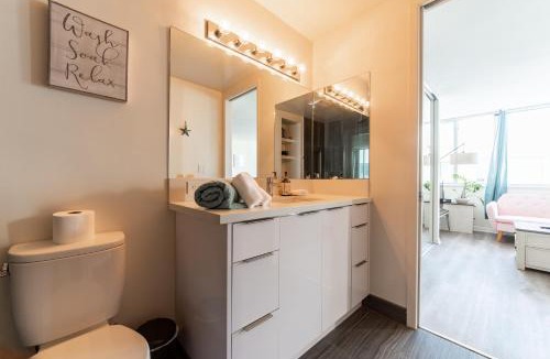Downtown Apartment | Oceanview Escape in Santa Monica