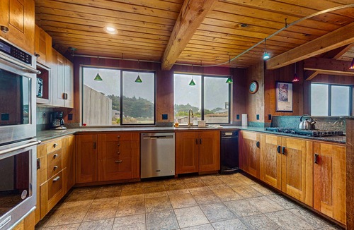 Sea Ranch House | Oceanview Home Near Beach with Private Hot Tub & Shared Pool
