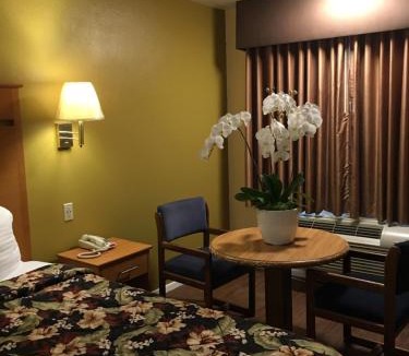 Huntington Beach Hotel | OceanView Motel