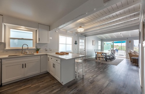 Sunset Beach House | October 10% Off - Beachfront House - New Remodel - Views, Spa + Deck