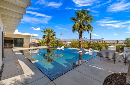 Chino Canyon House | On The Rocks - Renovated Palm Springs Home