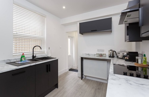 Southsea House | Open Mind Property - 3 Bedroom | Henderson Lodge