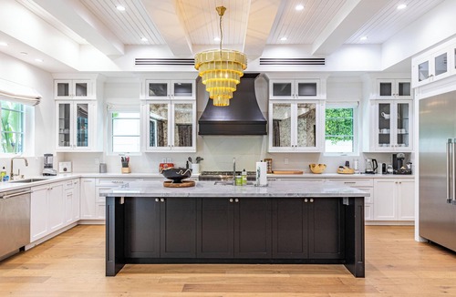 Tarzana Other | Otis Ave - Modern Farmhouse Retreat w/Pool, Spa & Luxe Interiors