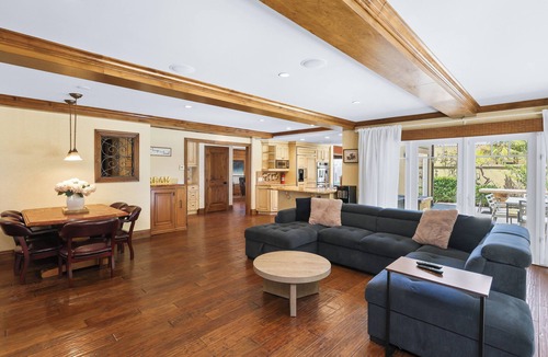Westside Costa Mesa House | Outstanding Beach Home Right by Huntington Beach, 2 minutes driving