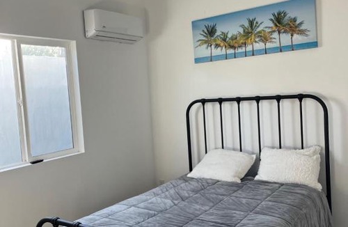 Lake Balboa House | Outstanding new 1 bedroom 1 Bath