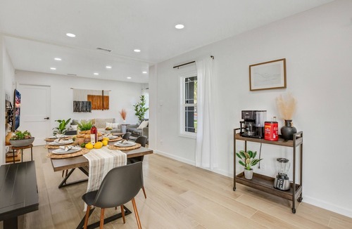 Azusa House | Outstanding Relaxing Quiet Vacation House with spacious Backyard - Azusa City