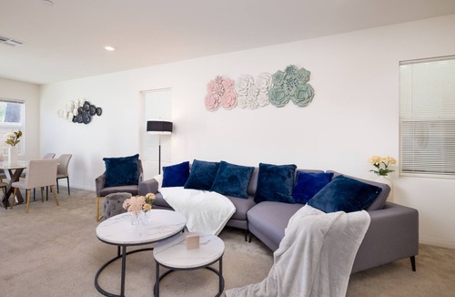 Upland House | Over 2000 SQFT House, Gym, Pool